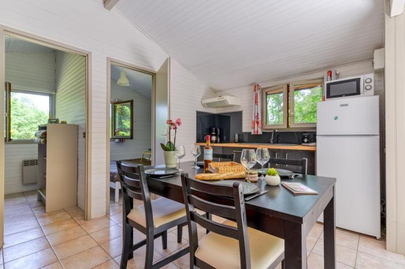 Camping La Serre Aigues-Vives  Exterior foto